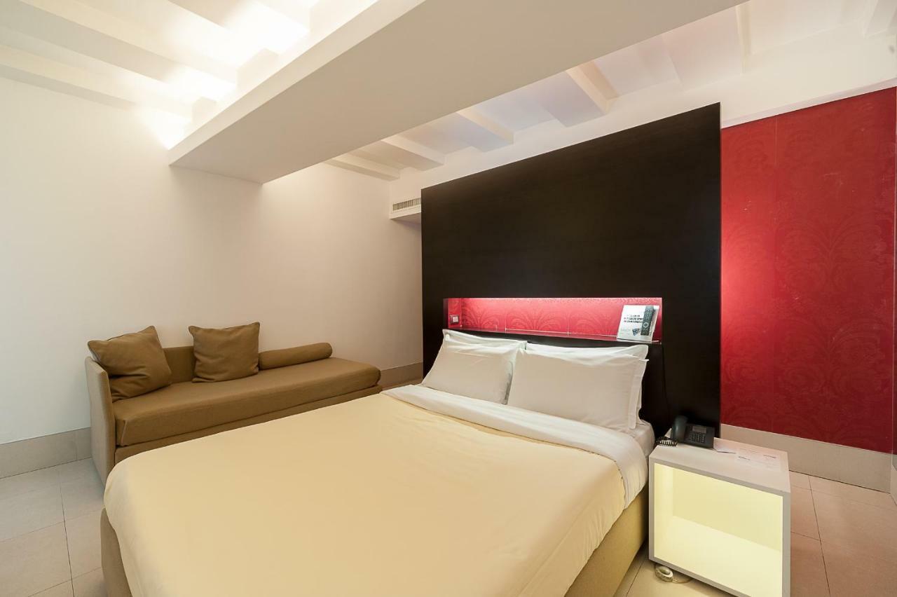 Savoy Hotel 4*